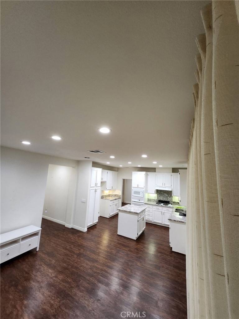 Simi Valley, CA 93063,2639 BLOOM ST