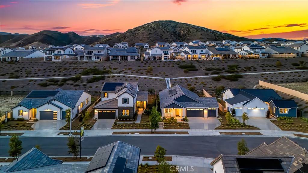 Castaic, CA 91384,30110 Crestline Court