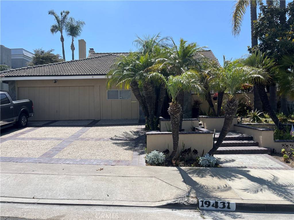 Huntington Beach, CA 92646,19431 Worchester LN