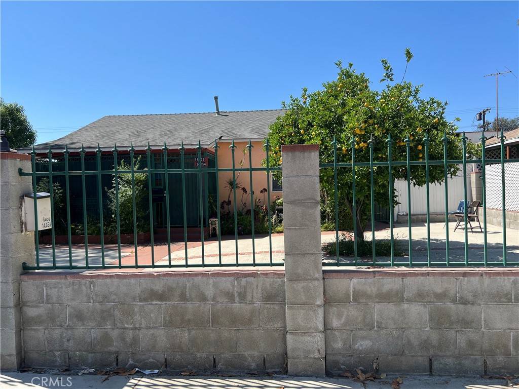 Panorama City, CA 91402,14054 Roscoe BLVD