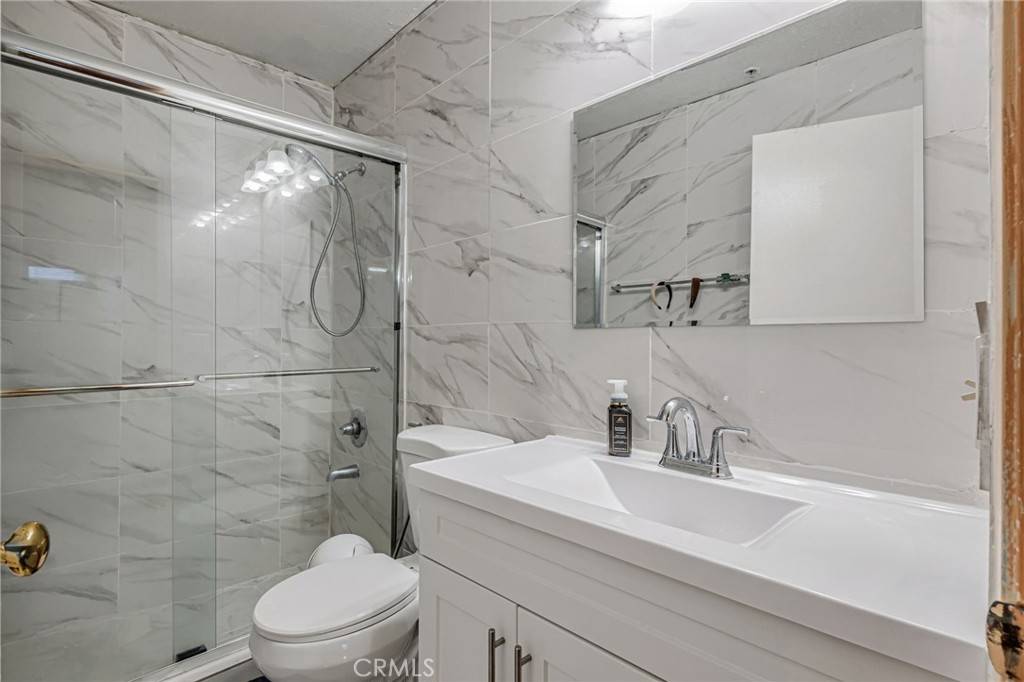 North Hills, CA 91343,8828 Burnet AVE #9