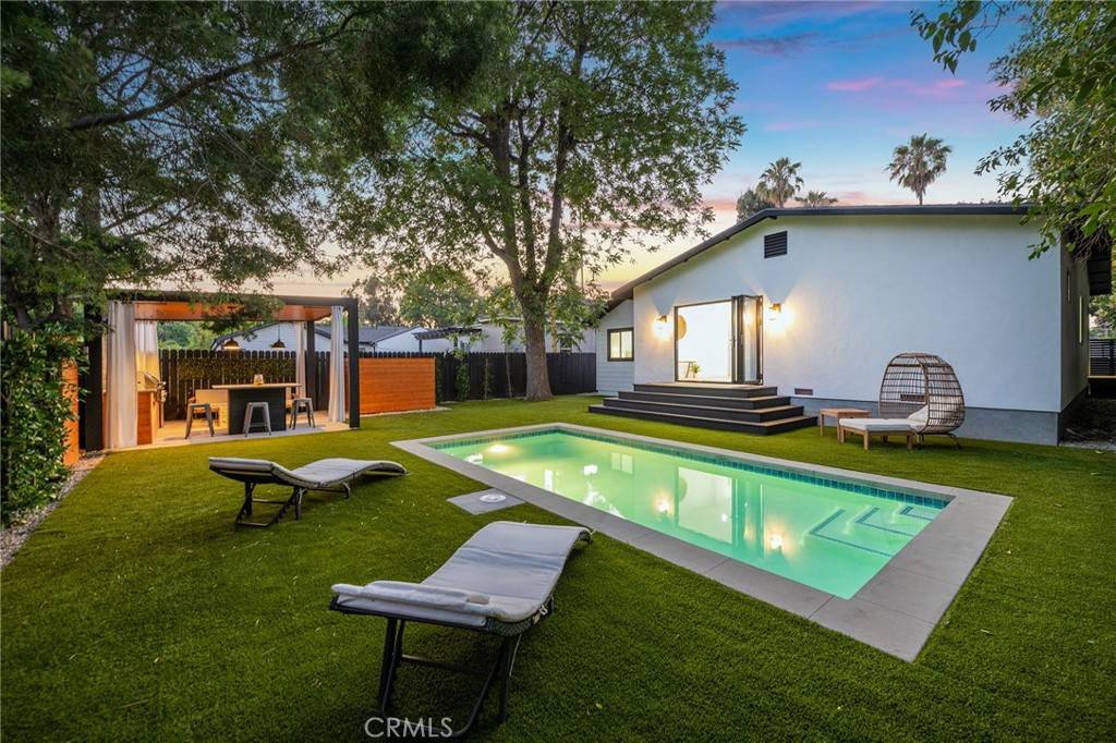 Sherman Oaks, CA 91401,14328 Emelita ST