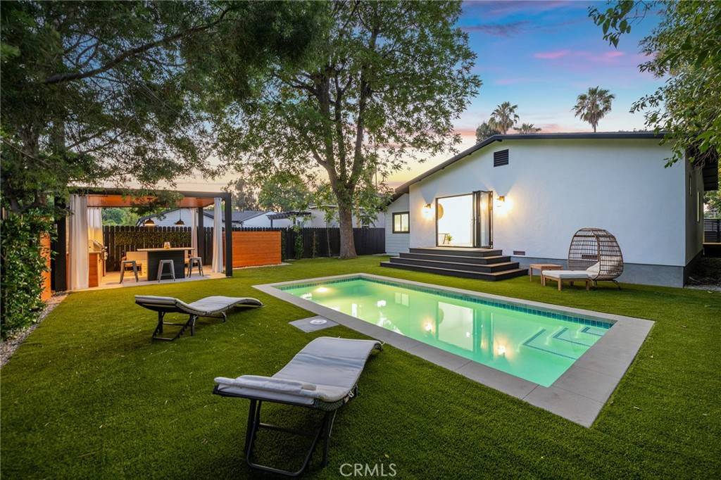 Sherman Oaks, CA 91401,14328 Emelita ST