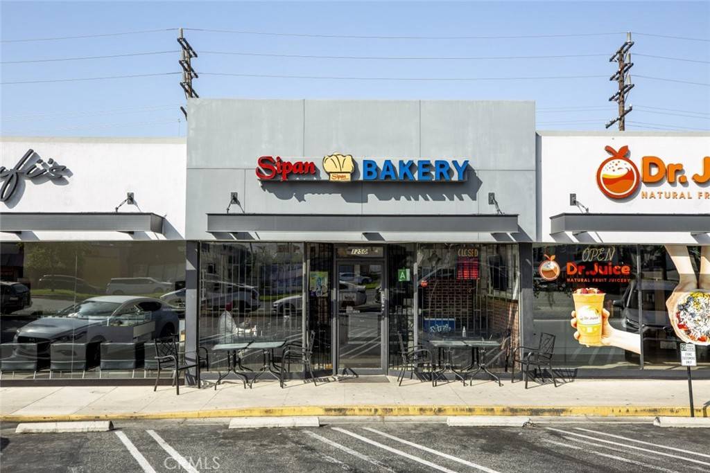 Glendale, CA 91201,1250 W Glenoaks BLVD