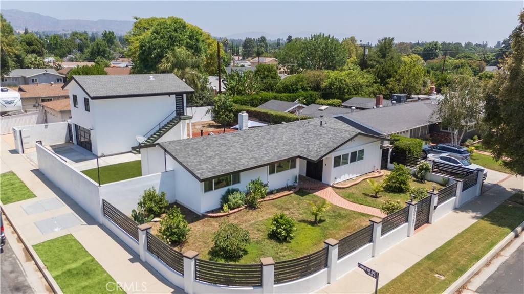 Chatsworth, CA 91311,20133 Superior ST