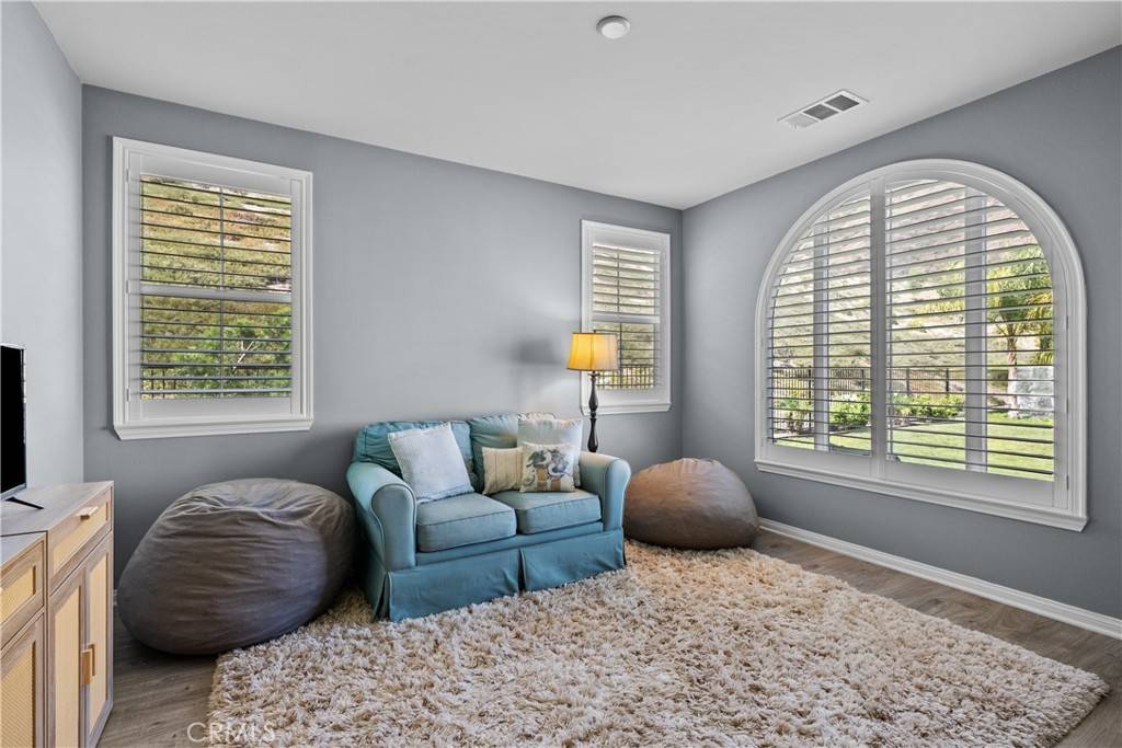 Saugus, CA 91350,28200 Nield CT