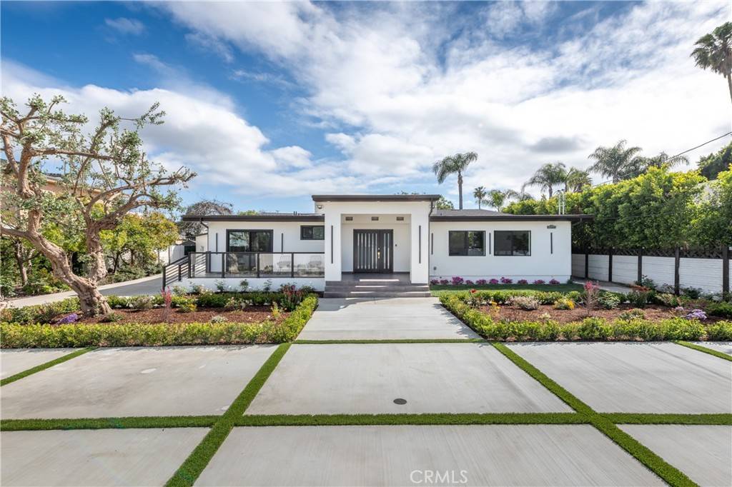 Sherman Oaks, CA 91403,15460 Morrison ST