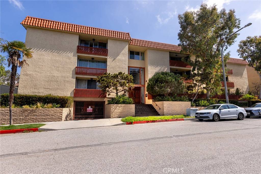Culver City, CA 90230,5875 Doverwood DR #106