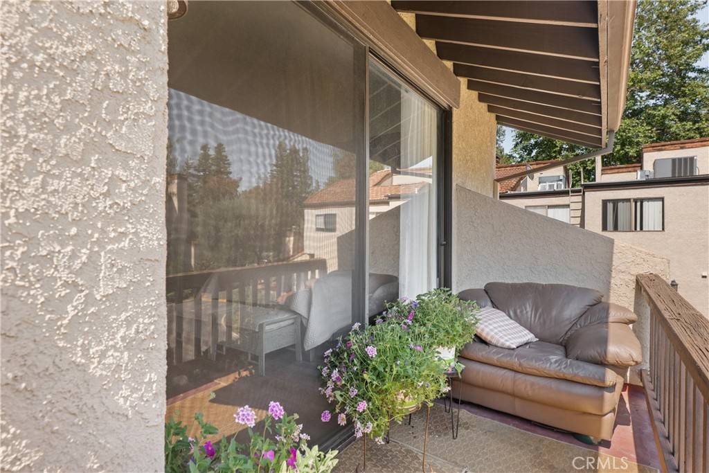 Woodland Hills, CA 91367,21730 Marylee ST #29