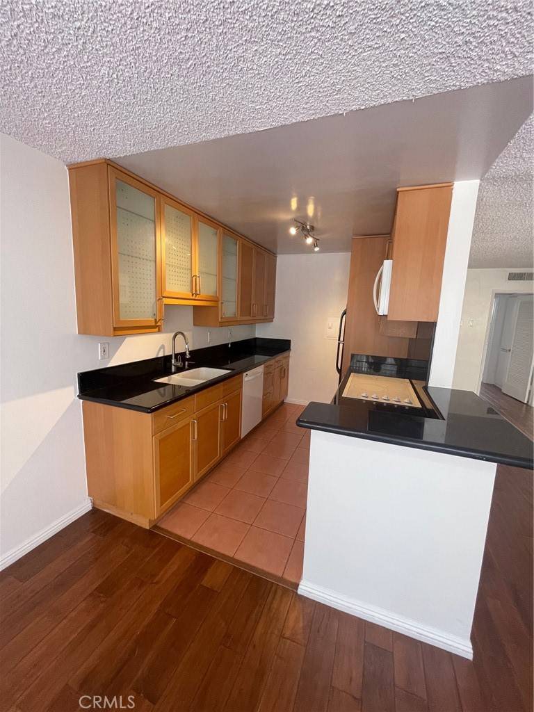 Encino, CA 91316,5328 Newcastle AVE #26