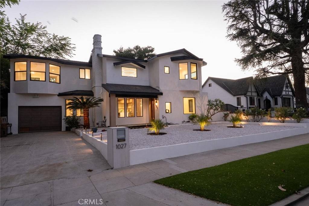 Burbank, CA 91506,1027 N Lamer ST