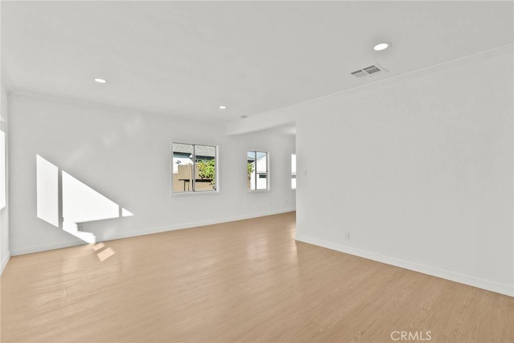 North Hollywood, CA 91606,11138 Welby WAY