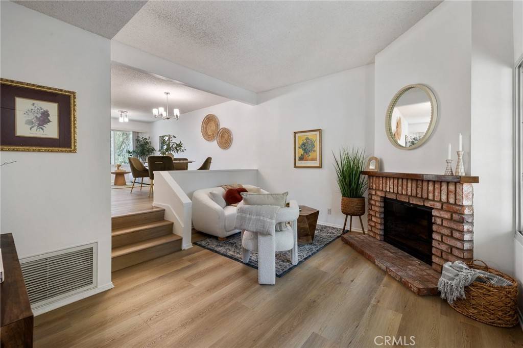 Van Nuys, CA 91406,7038 De Celis PL #4
