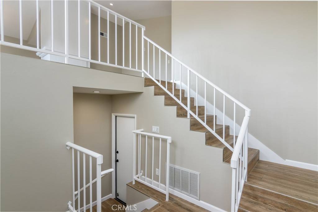 Oak Park, CA 91377,661 La Corona CT