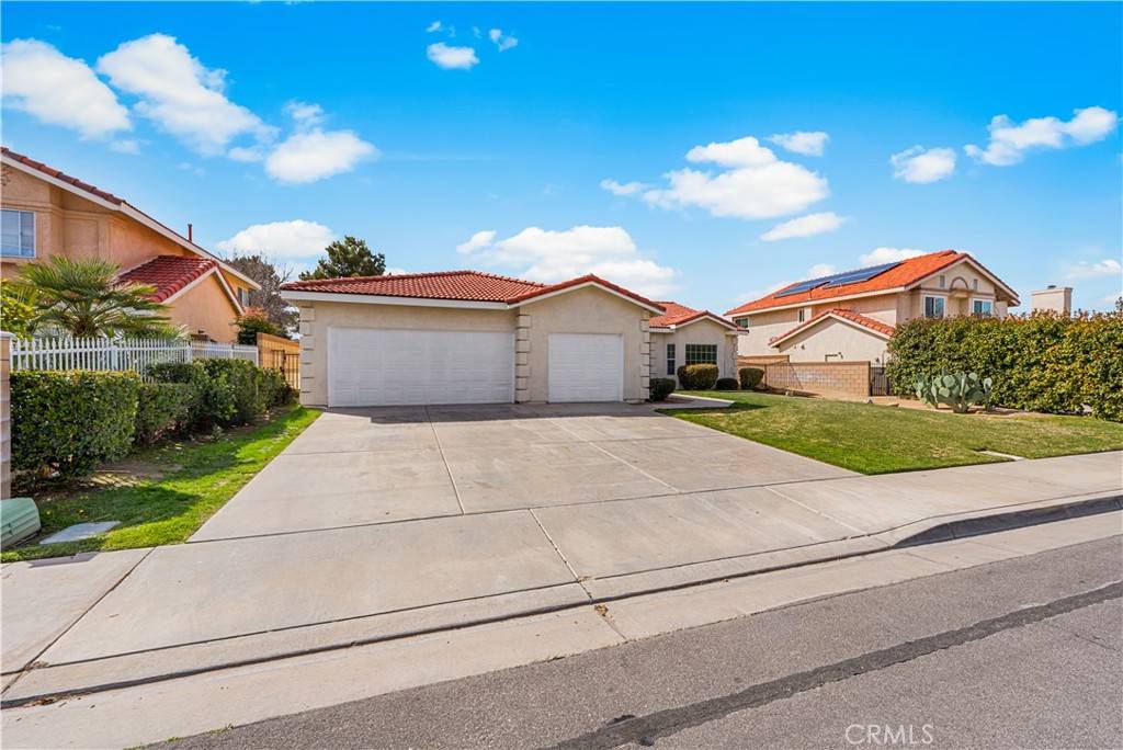 Lancaster, CA 93535,43453 Tali ST
