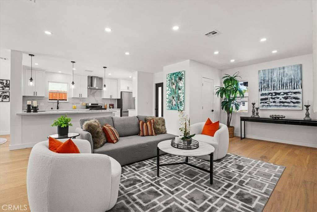 Sherman Oaks, CA 91411,5815 Saloma AVE