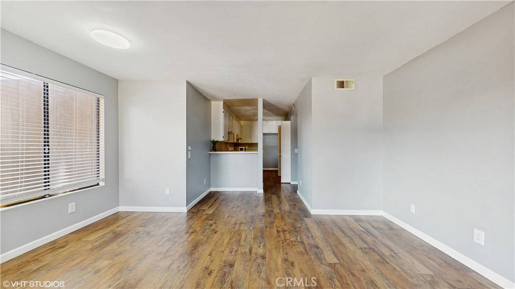 Fontana, CA 92335,9020 Newport AVE #17