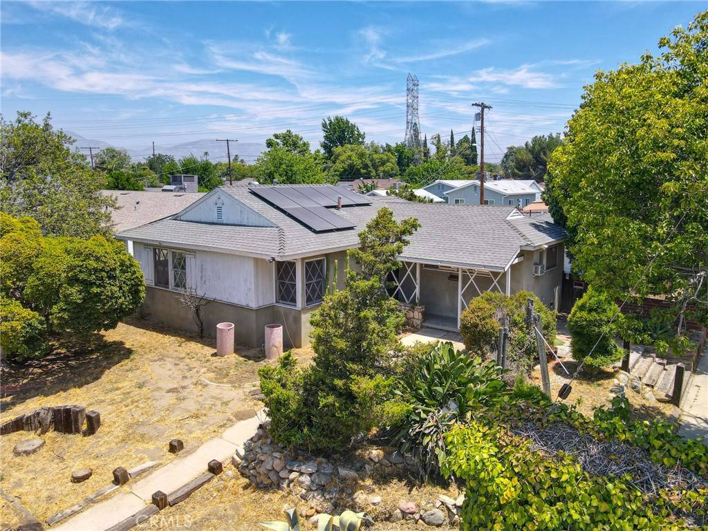 San Fernando, CA 91345,10330 Woodman AVE
