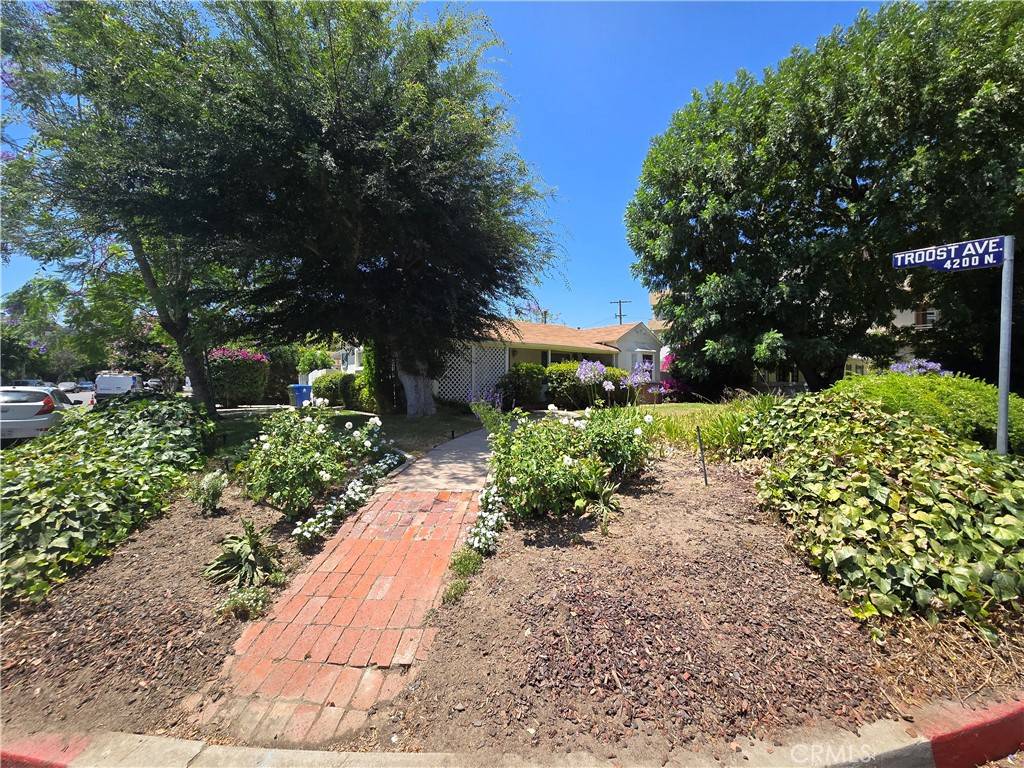 Studio City, CA 91604,11636 Valley Spring LN