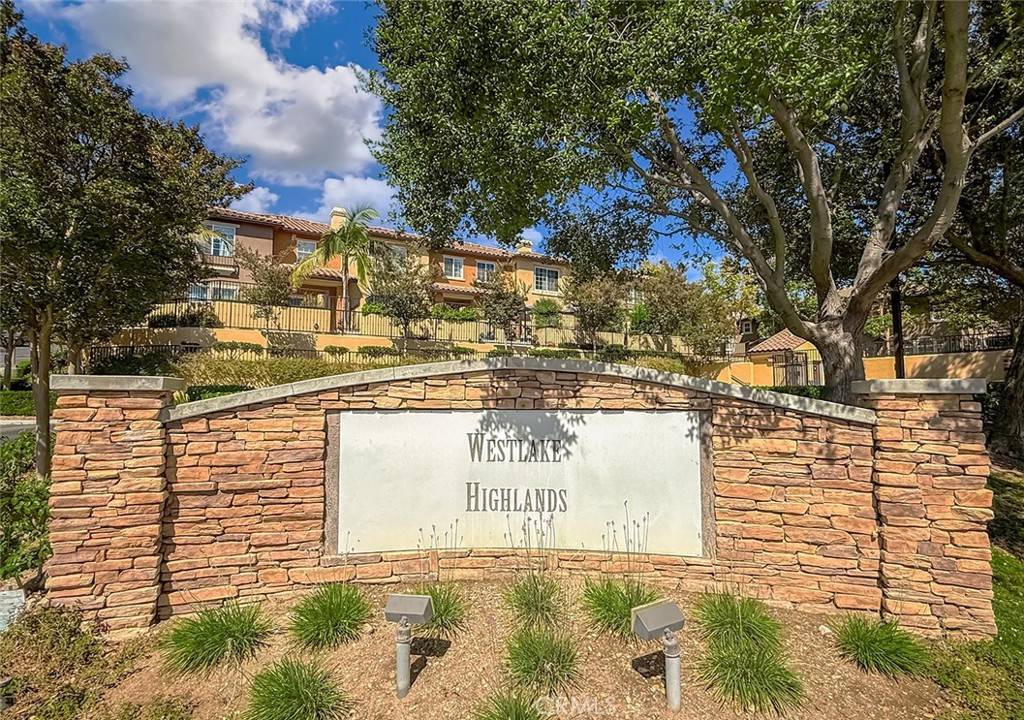 Thousand Oaks, CA 91362,374 E Hilltop WAY
