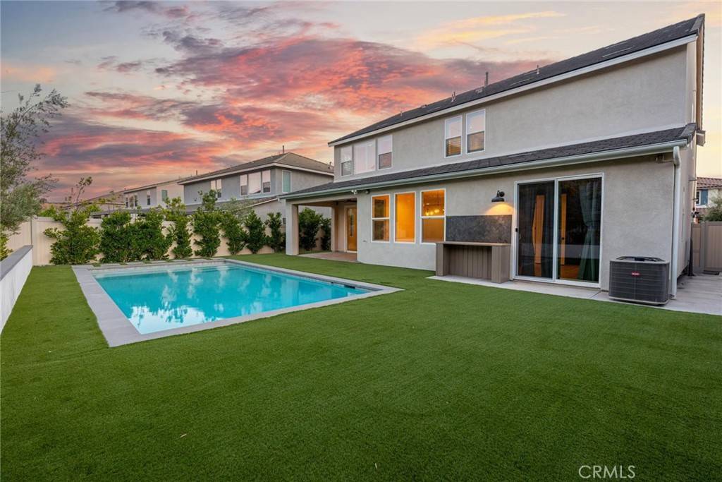 Saugus, CA 91350,28524 Songbird WAY