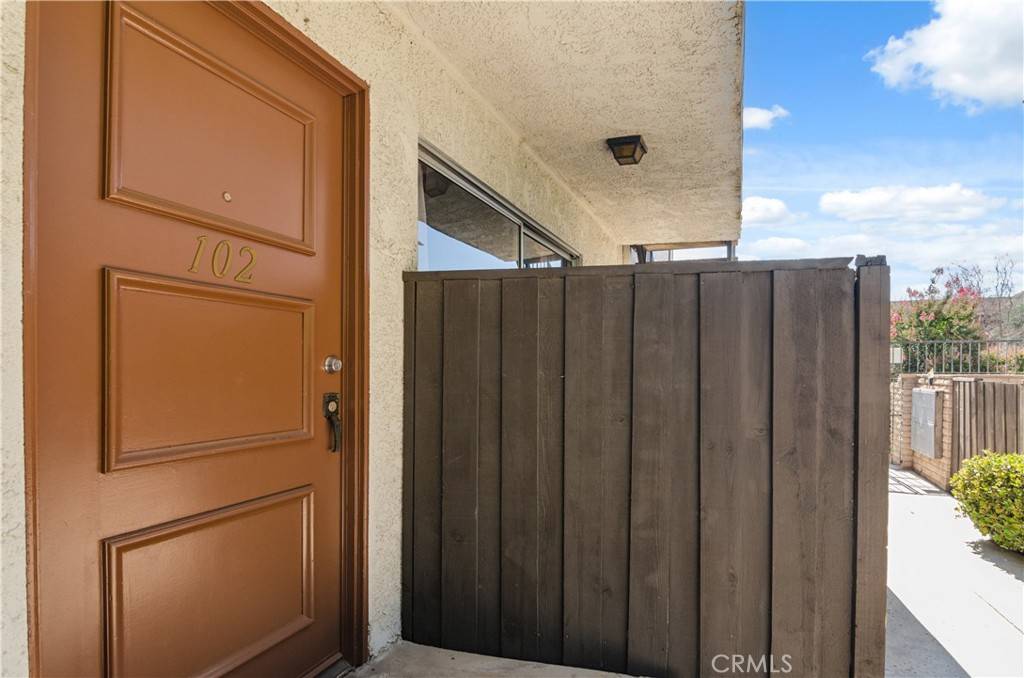 Canoga Park, CA 91304,8544 Independence AVE #102