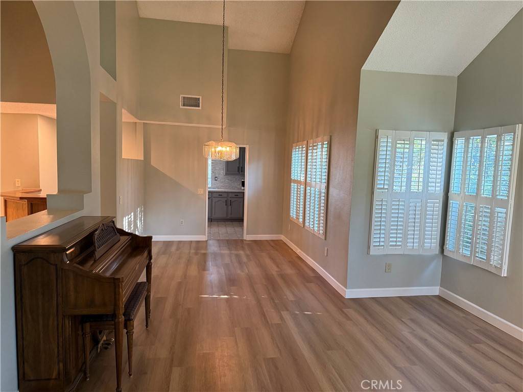Northridge, CA 91343,16858 Labrador ST