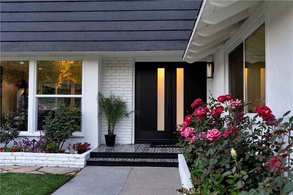 Thousand Oaks, CA 91362,1061 Colby CIR