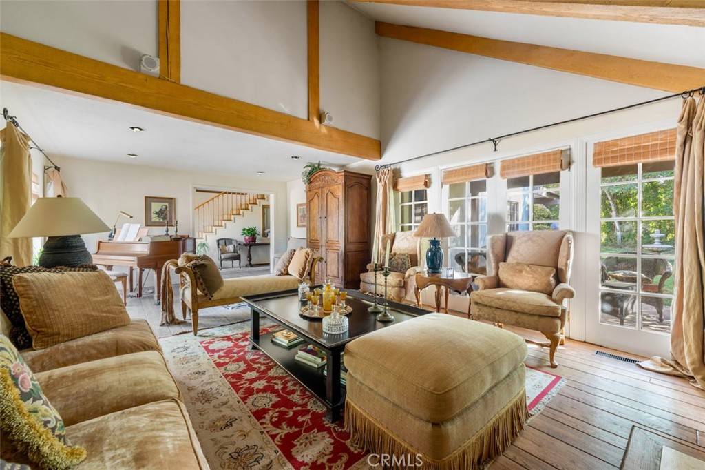 Hidden Hills, CA 91302,5250 Scott Robertson RD