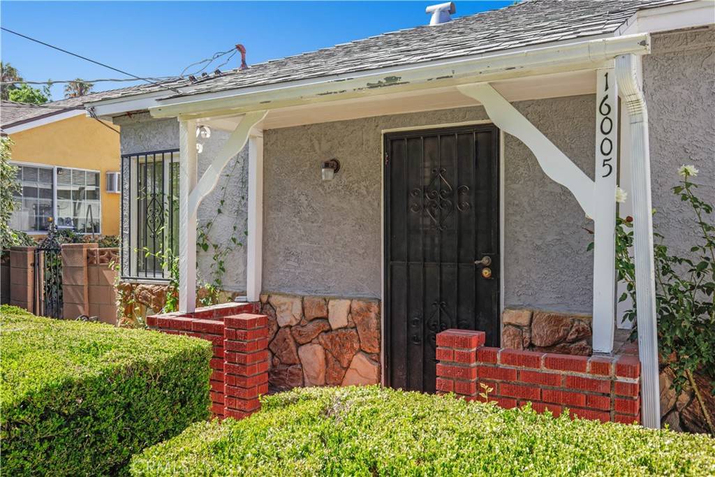 Lake Balboa, CA 91406,16005 Wyandotte ST