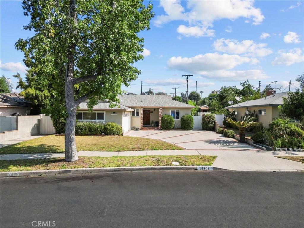 San Fernando, CA 91345,15301 Kingsbury ST