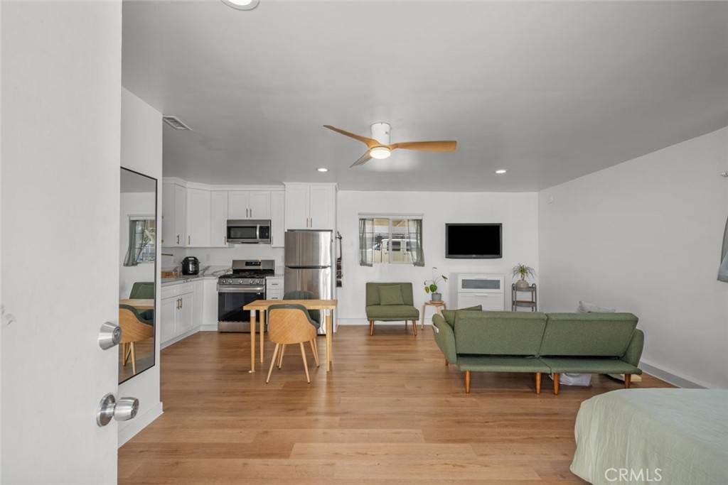 Reseda, CA 91335,19539 Gault ST