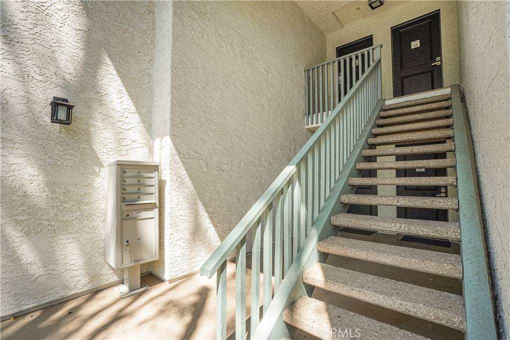 Calabasas, CA 91302,23675 Park Capri #24