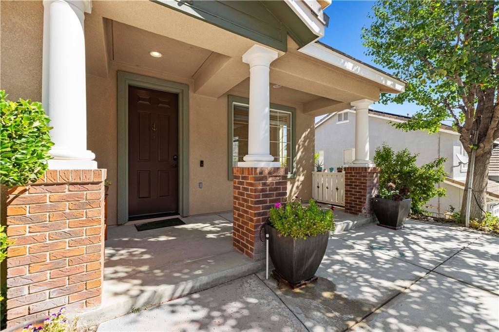 Castaic, CA 91384,31205 Cherry DR