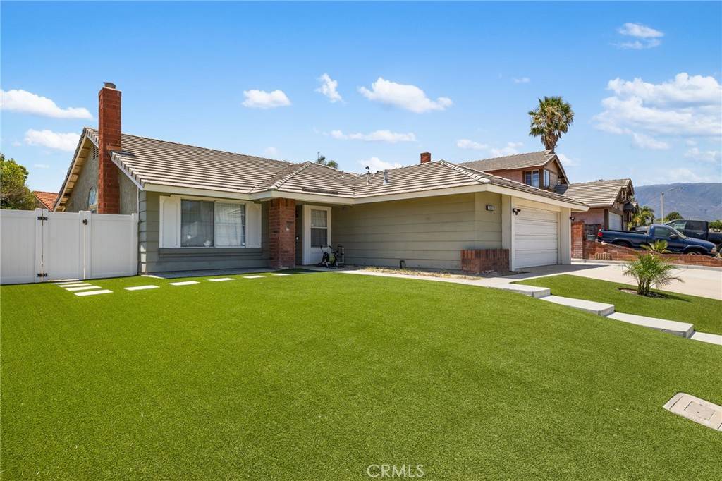 Fontana, CA 92336,7550 Periwinkle DR