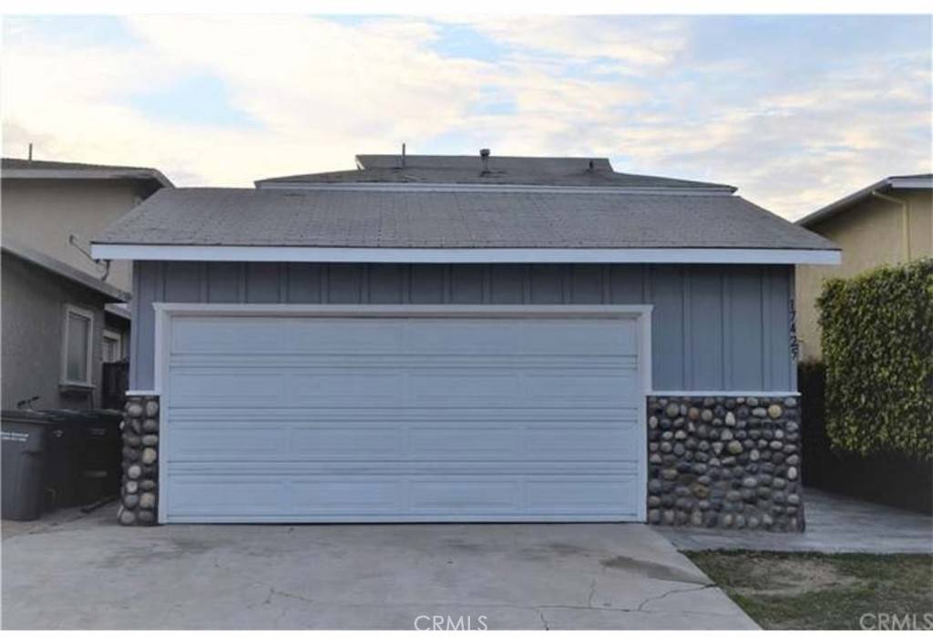 Carson, CA 90746,17425 Bauchard CT