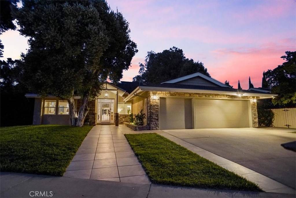 Chatsworth, CA 91311,10624 Nevada AVE