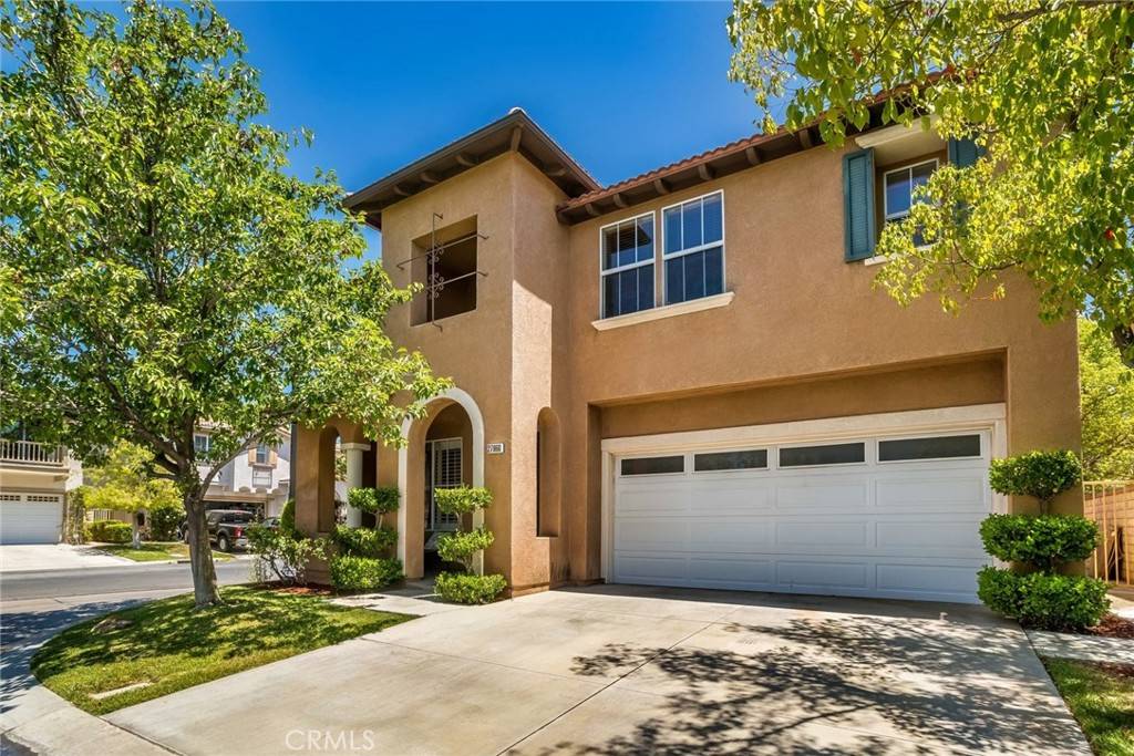 Valencia, CA 91354,27960 Agapanthus LN