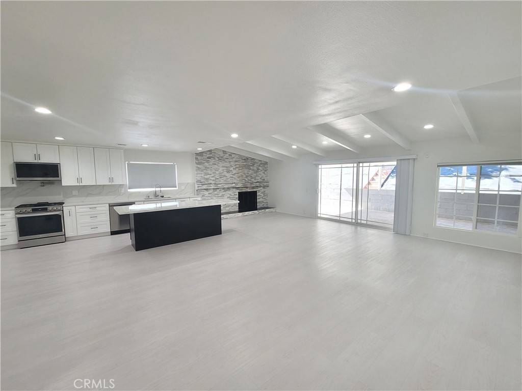 Sylmar, CA 91342,14935 Nora PL