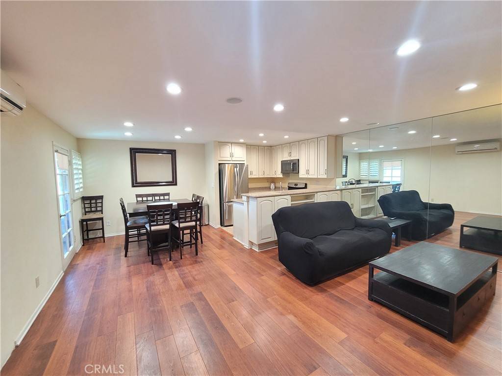 Tarzana, CA 91356,18530 Hatteras ST #324