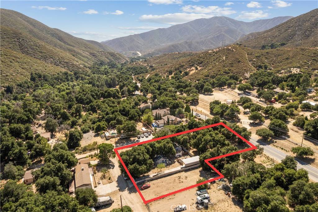 Green Valley, CA 91390,16426 Calle Daggett