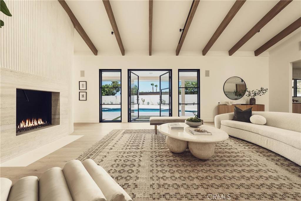 Encino, CA 91316,4195 Alonzo AVE