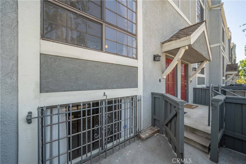 Tarzana, CA 91356,18100 Burbank BLVD #11