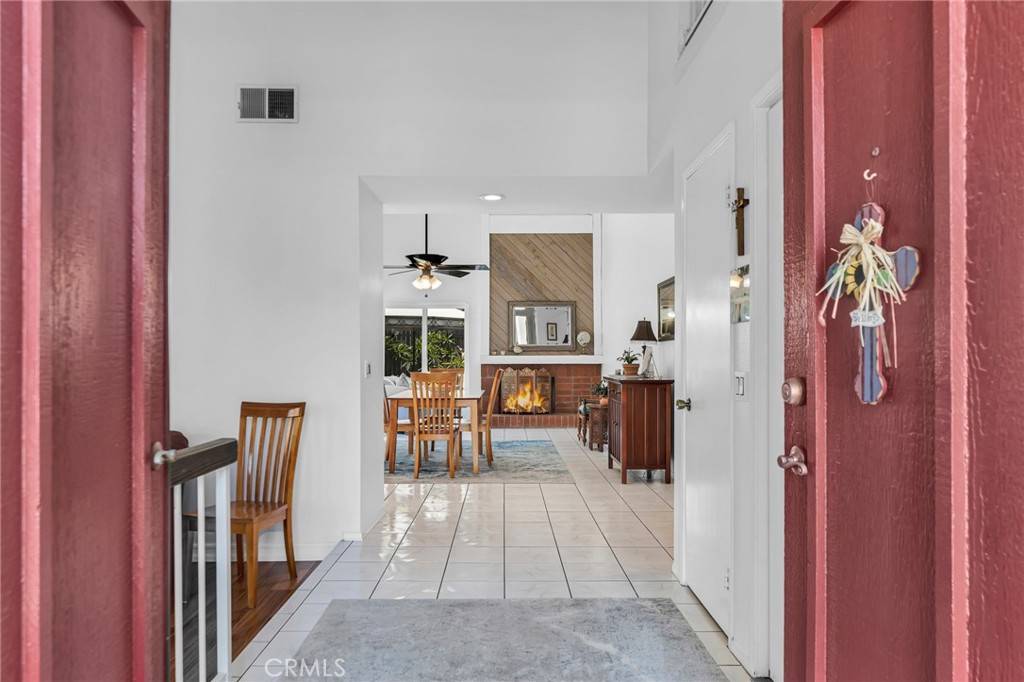 Camarillo, CA 93010,1358 Oakhurst CT