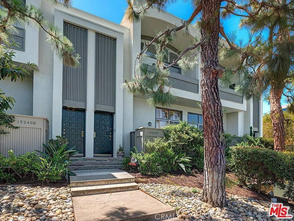 Marina Del Rey, CA 90292,13240 Fiji WAY #F