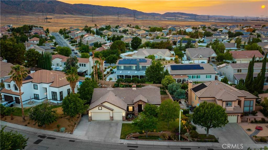 Lancaster, CA 93536,42237 Round Hill DR