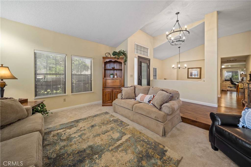 Lancaster, CA 93536,42237 Round Hill DR