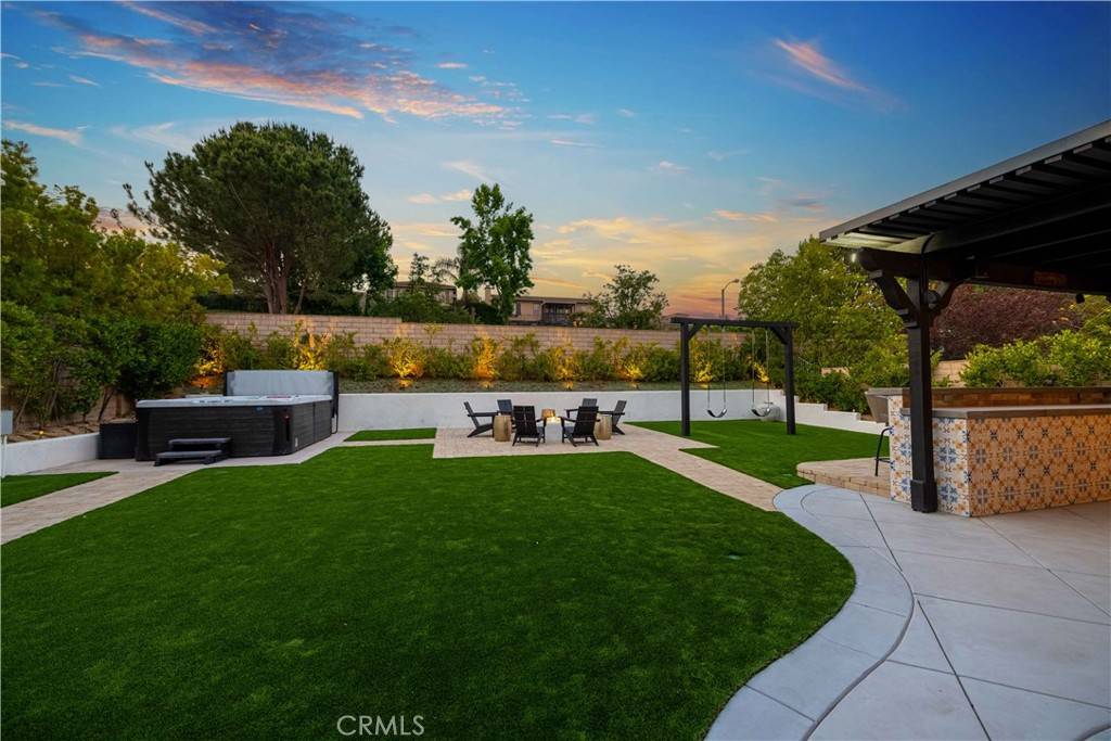 Simi Valley, CA 93065,231 Knoll Ridge RD