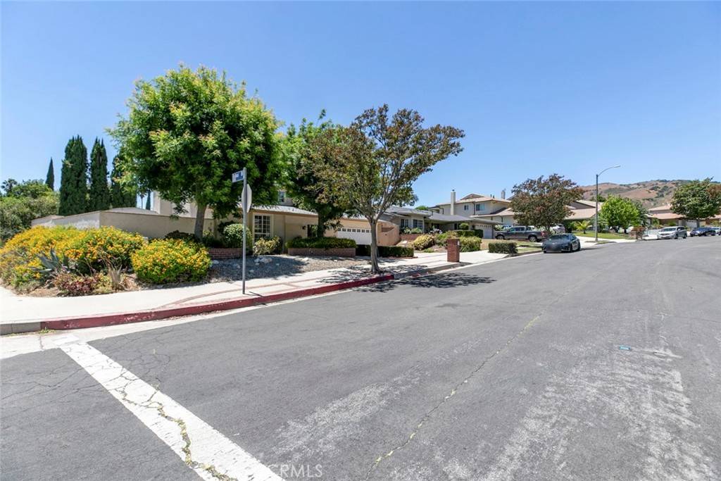 Granada Hills, CA 91344,13119 Constable AVE