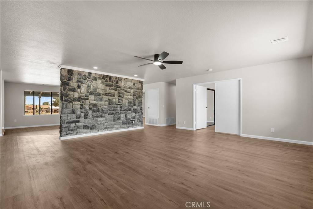 Lancaster, CA 93536,5039 W Avenue K14
